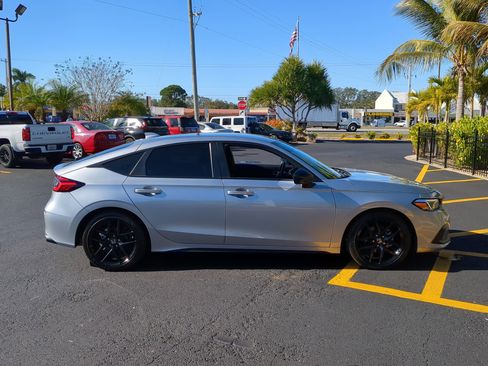 Used 2024 Honda Civic Sport image 5