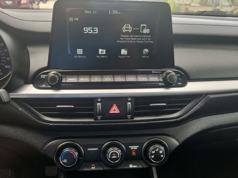 Used 2021 Kia Forte LXS image 17