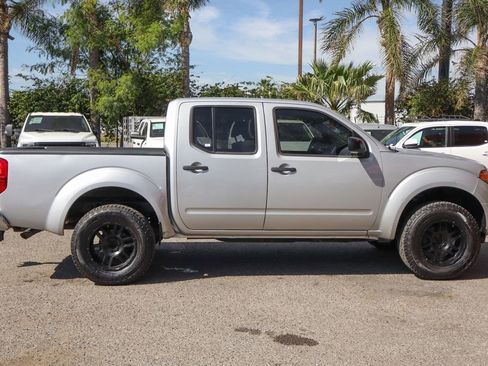 Used 2019 Nissan Frontier SV image 10