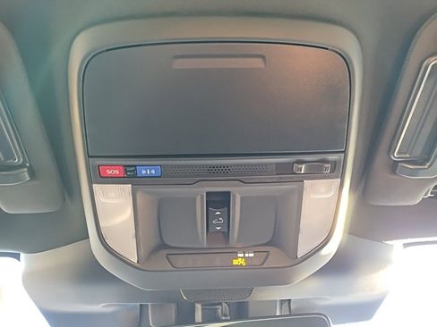 Used 2026 Subaru Forester Limited image 38