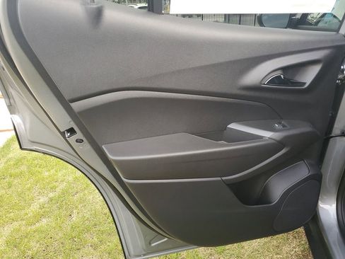 New 2026 Chevrolet Trax RS w/ Sunroof Package image 15