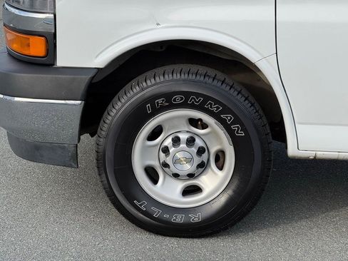 Used 2022 Chevrolet Express 2500 w/ Driver Convenience Package image 27