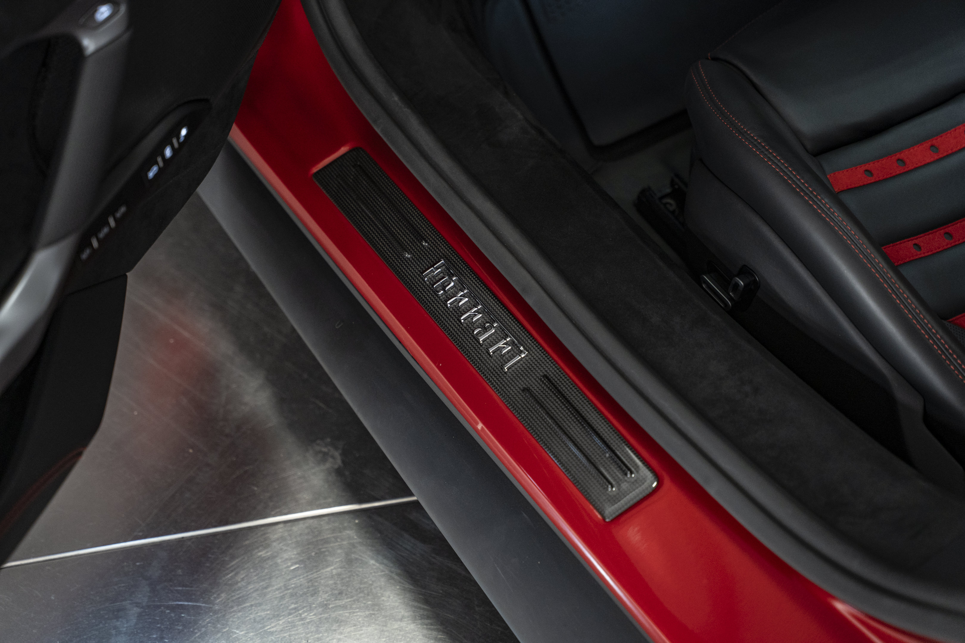 Used 2025 Ferrari 296 GTS RWD image 24