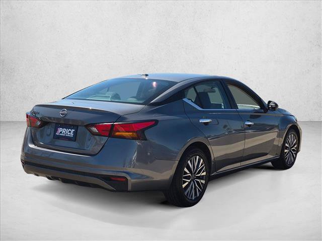 Used 2025 Nissan Altima 2.5 SV FWD image 5