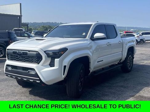 Used 2026 Toyota Tacoma TRD Sport AWD/4WD image 8