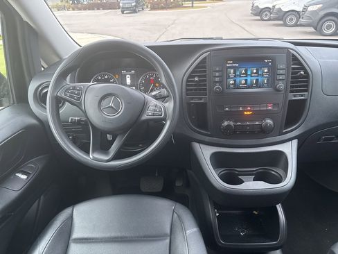 Used 2023 Mercedes-Benz Metris Passenger image 37