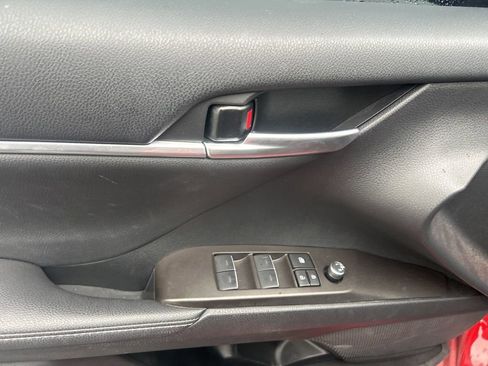 Used 2023 Toyota Camry XSE image 18