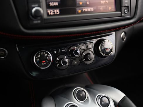 Used 2014 Ferrari FF image 48