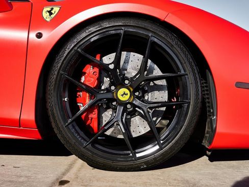 Used 2019 Ferrari 488 Spider Base image 20