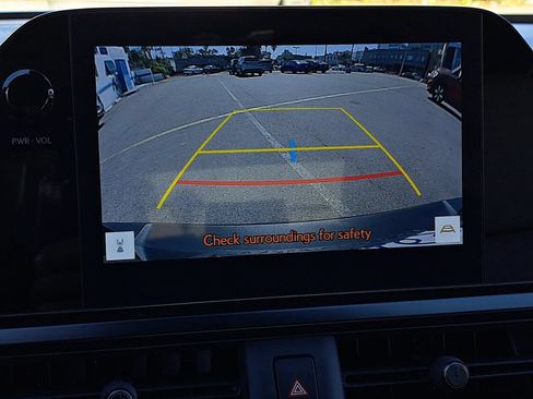 Used 2024 Lexus UX 250h FWD image 25
