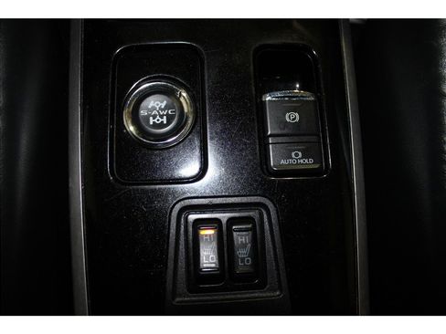 Used 2020 Mitsubishi Outlander ES image 32