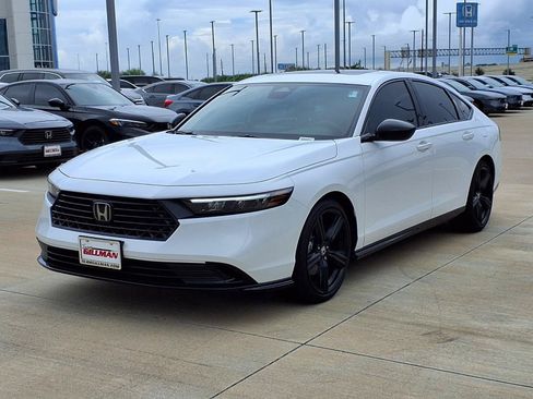 Used 2026 Honda Accord Sport image 4
