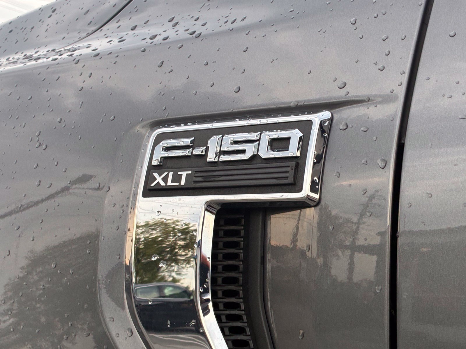 Used 2025 Ford F150 XLT w/ Equipment Group 301A Standard AWD/4WD image 11