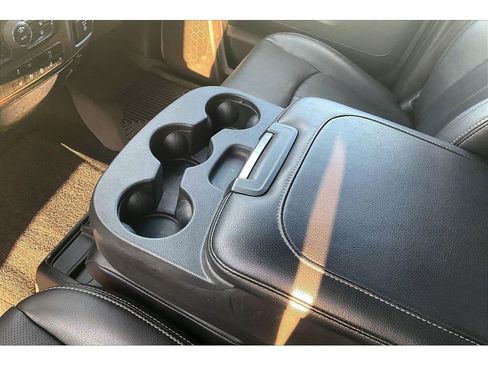 Used 2018 RAM 1500 Laramie image 17