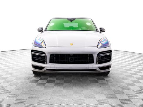 Used 2020 Porsche Cayenne Turbo image 9