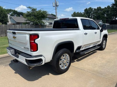 Used 2025 Chevrolet Silverado 3500 High Country w/ High Country Premium Package AWD/4WD image 5