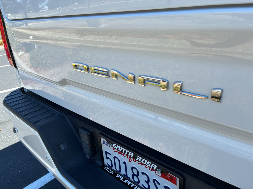 Used 2020 GMC Sierra 2500 Denali w/ Denali Ultimate Package AWD/4WD image 8