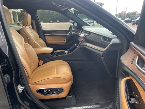Used 2021 Jeep Grand Cherokee L Summit w/ Advanced Protech Group IV AWD/4WD image 41