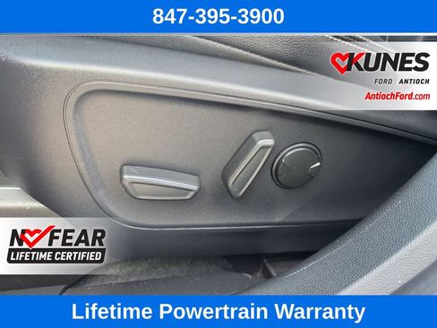 Certified 2025 Ford Escape Platinum w/ Premium Technology Package image 26