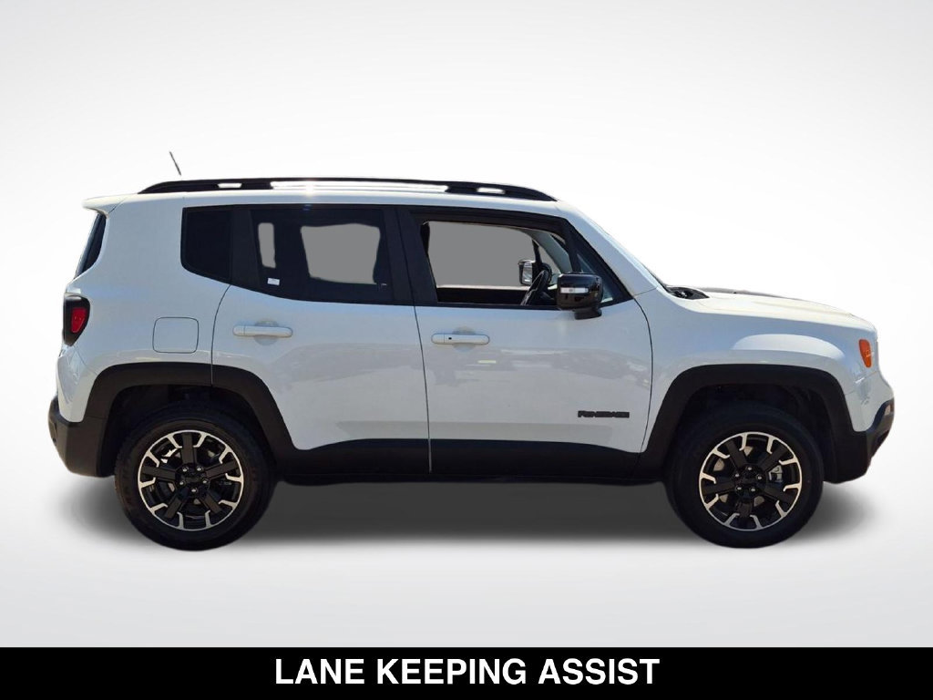 Used 2023 Jeep Renegade Latitude AWD/4WD image 6