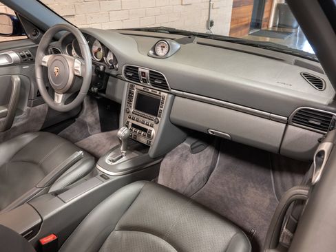Used 2006 Porsche 911 Carrera S RWD image 38