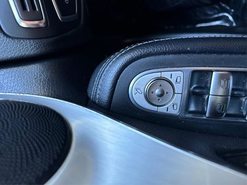 Used 2019 Mercedes-Benz GLC 300 image 32