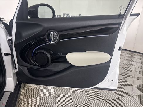 Used 2023 MINI Cooper S w/ Signature Upholstery Package image 25