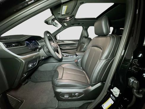 New 2025 Jeep Grand Cherokee L Limited w/ Luxury Tech Group II image 14