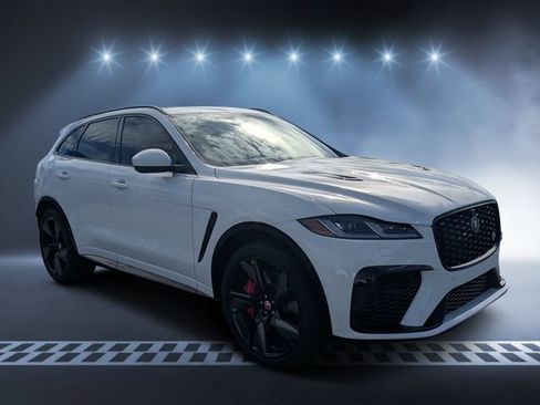 Used 2022 Jaguar F-PACE SVR AWD/4WD image 2