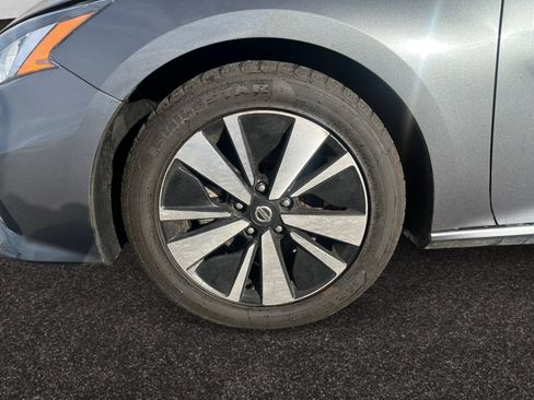 Used 2022 Nissan Altima 2.5 SV FWD image 14