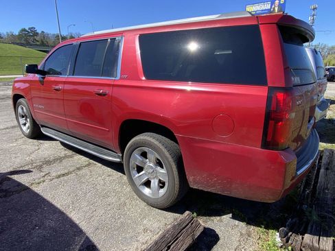 Used 2015 Chevrolet Suburban LTZ image 3