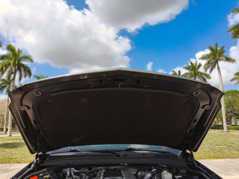 Used 2018 Cadillac Escalade Luxury image 43