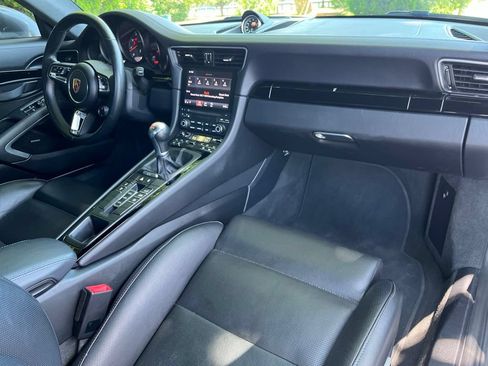 Used 2019 Porsche 911 Carrera T RWD image 19
