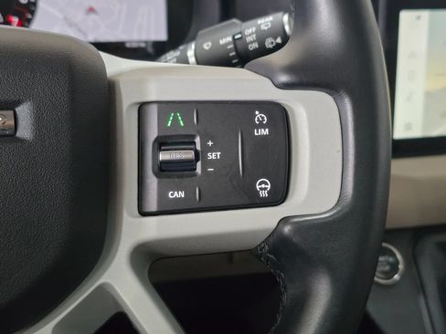 Used 2023 Land Rover Defender 110 X-Dynamic SE AWD/4WD image 17