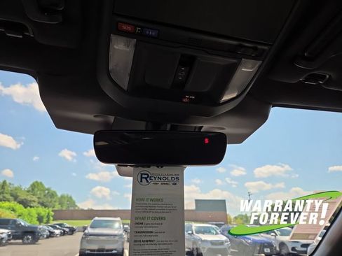 Used 2025 Subaru Forester Premium w/ Convenience Package #1 AWD/4WD image 12