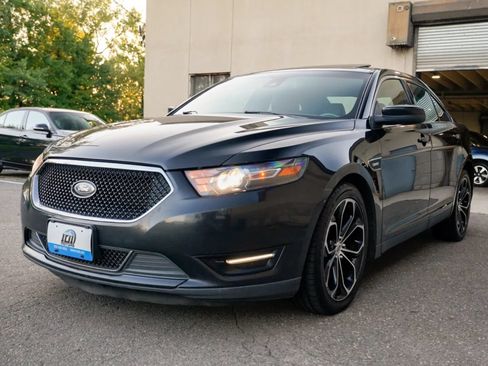 Used 2015 Ford Taurus SHO w/ Equipment Group 401A AWD/4WD image 9