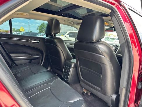 Used 2017 Chrysler 300 C w/ Safetytec Plus Group RWD image 23