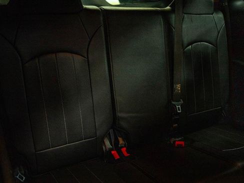 Used 2016 Buick Enclave Leather AWD/4WD image 10