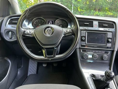 Used 2018 Volkswagen Golf S FWD image 11