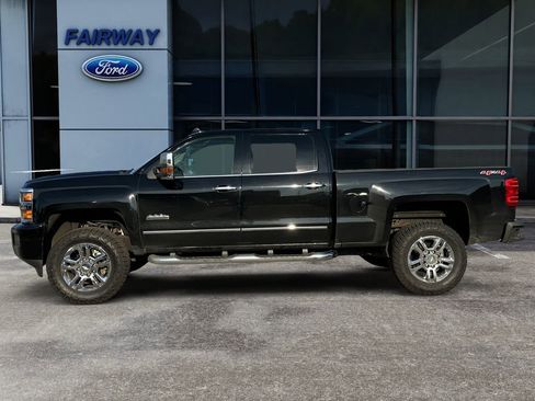 Used 2017 Chevrolet Silverado 2500 High Country image 7