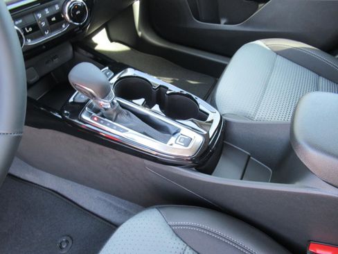 New 2026 Chevrolet Trax LT w/ LT Convenience Package image 11