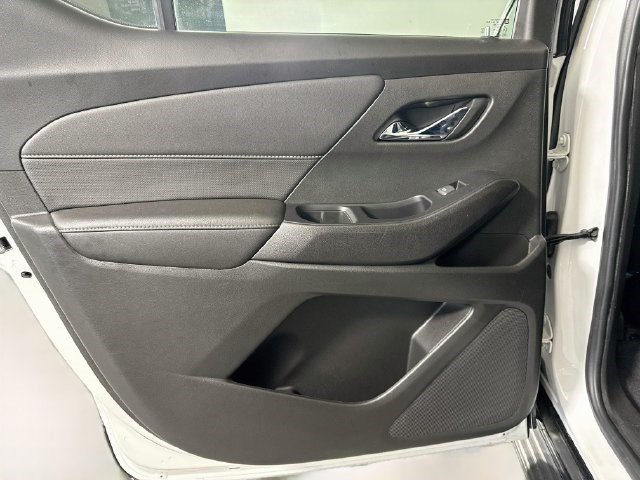 Used 2023 Chevrolet Traverse Premier w/ Redline Edition FWD image 25