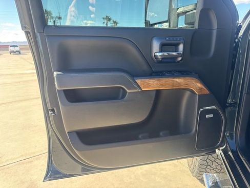 Used 2019 Chevrolet Silverado 2500 LTZ w/ Duramax Plus Package image 16