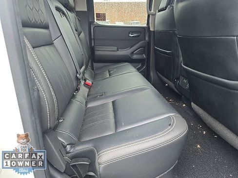 Used 2022 Nissan Frontier SV w/ SV Premium Package AWD/4WD image 7