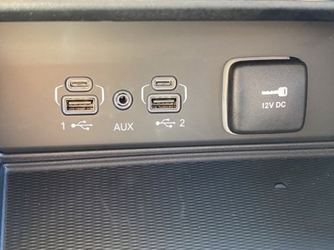 New 2025 Jeep Grand Cherokee L Limited w/ Luxury Tech Group II image 25