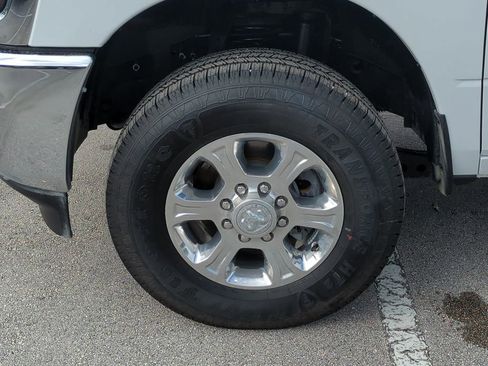 New 2026 RAM 2500 Big Horn AWD/4WD image 11