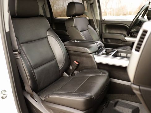 Used 2015 Chevrolet Silverado 2500 LTZ w/ LTZ Plus Package image 33