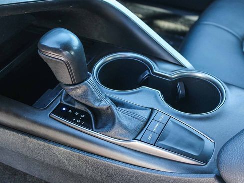 Used 2023 Toyota Camry SE image 20