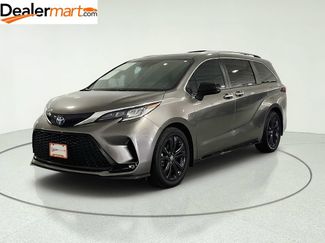 Used 2022 Toyota Sienna XSE FWD video 1