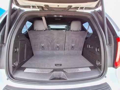 Used 2022 GMC Yukon AT4 AWD/4WD image 9